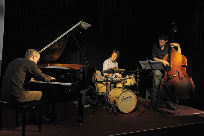 Adrian Frey Trio