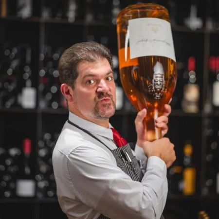 Wine & Dine mit dem Alco­me­dian