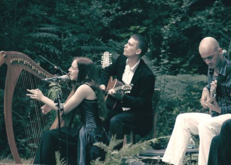 Cecile Corbel Trio (FR)	