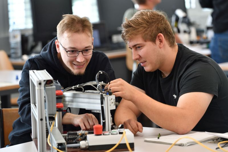 Worte – Informationsabend virtuell – Höhere Fachschule Schaffhausen 