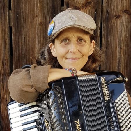 Olga Tucek
