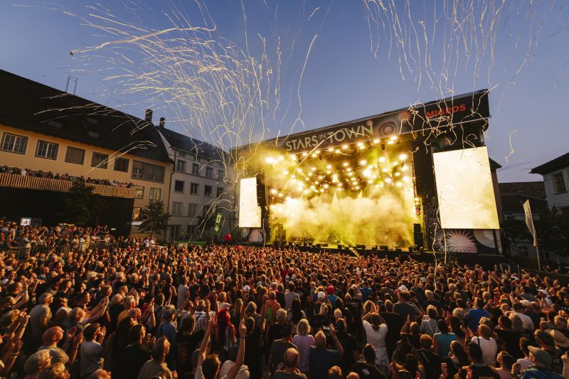 Stars in Town – Lewis Capaldi, MEEK und Soft Loft – AUSVERKAUFT!