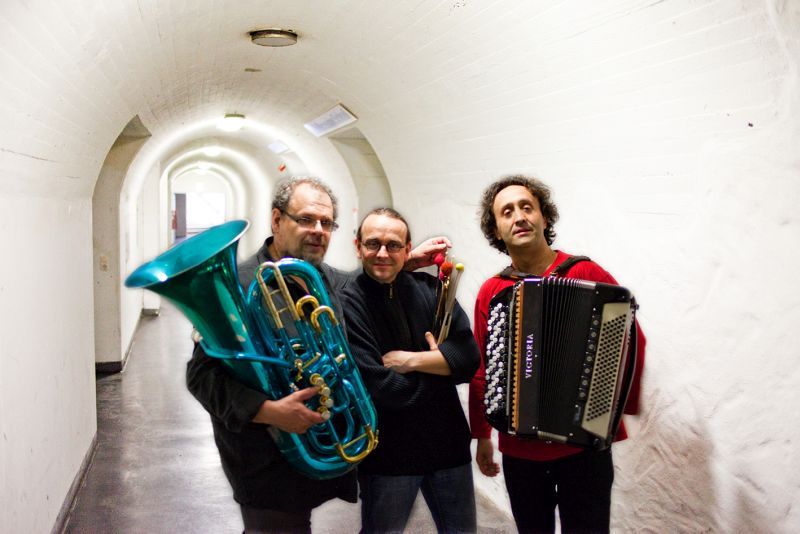 Luciano Biondini/Michel Godard/Lucas Niggli
