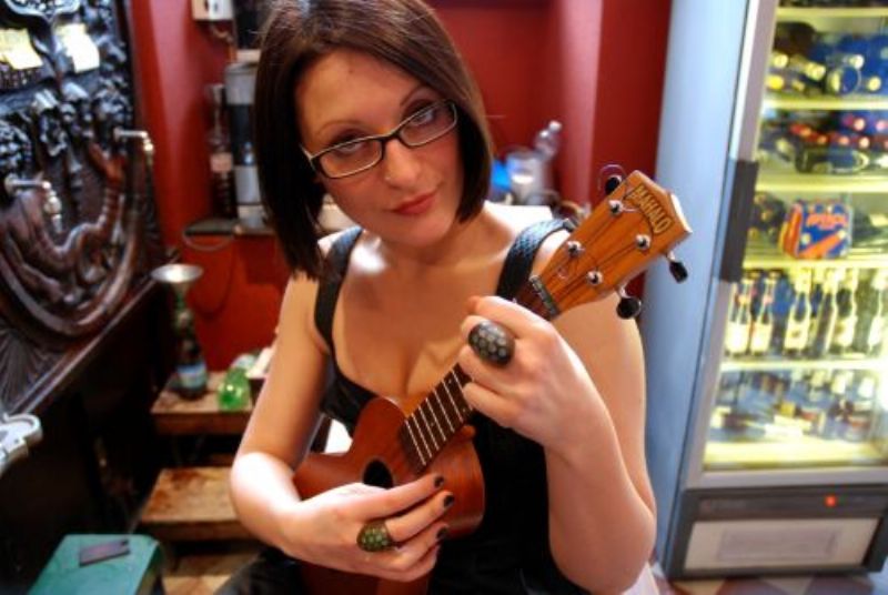 Veronica & The Red Wine Serenaders