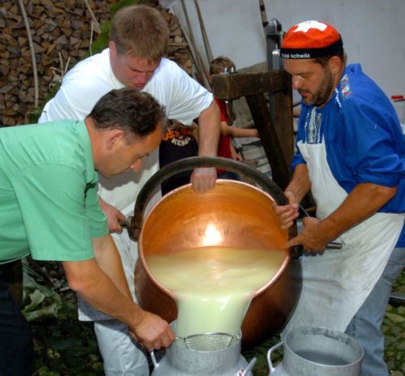 Wer hat den Käse in den Lindwurm gerollt?