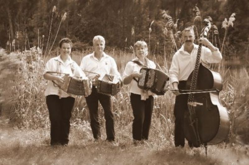 Schwyzerörgeli-Quartett «Swiss-Örgeler»