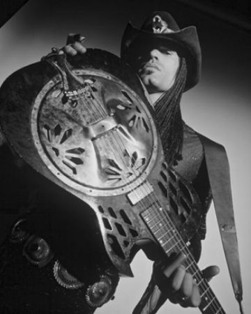 Eric Sardinas (USA)