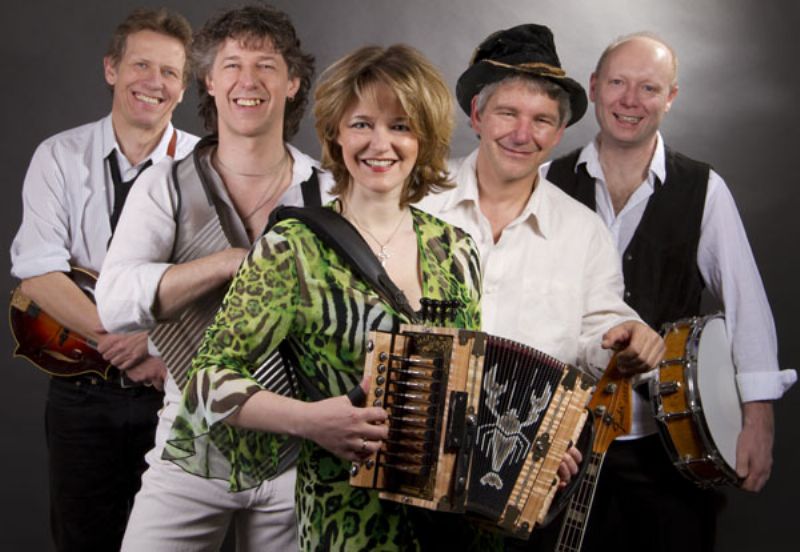 Zydeco Annie & Swamp Cats