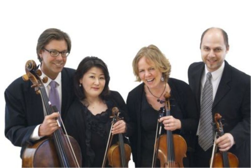Circolo Quartett und Ralf Kleinehanding