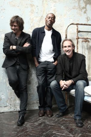 Stars in Town – Mike & The Mechanics - Patent Ochsner - The Straits -  The Gardener & The Tree