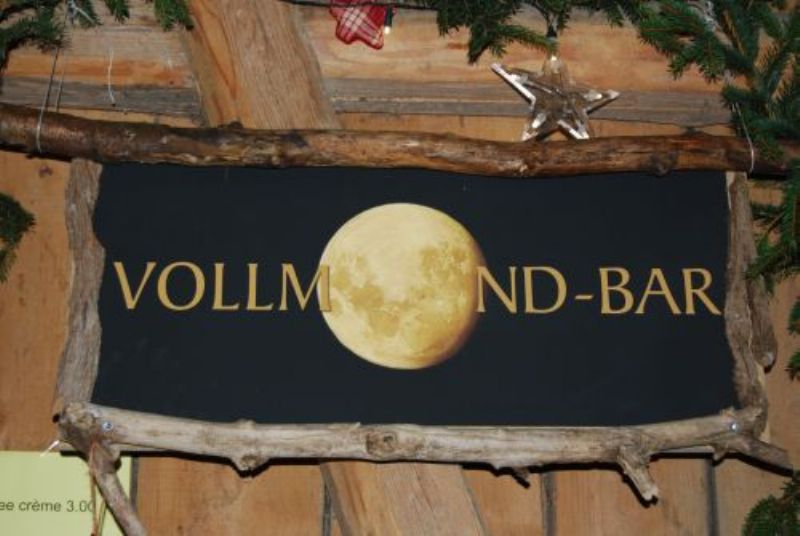 Vollmond-Bar